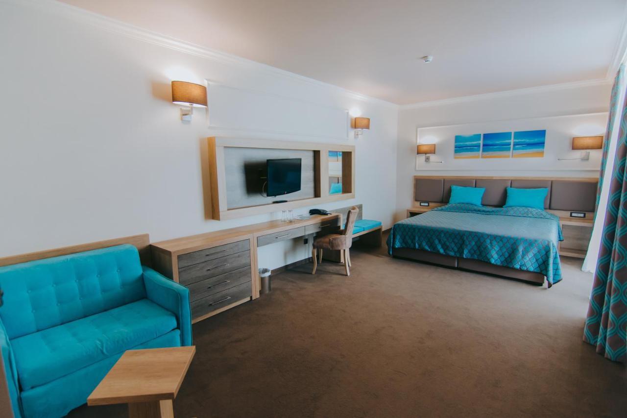 Tiara Beach Sluneční pobřeží Exteriér fotografie